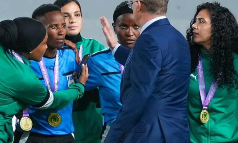 فوزي لقجع يعاتب حكمة نهائي كأس أفريقيا للسيدات في فيديو ثاني