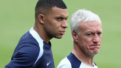 الموت يفجع ديشامب والمنتخب الفرنسي