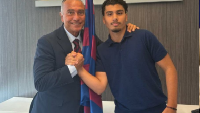 المغربي مهدي الميموني يوقع مع برشلونة
