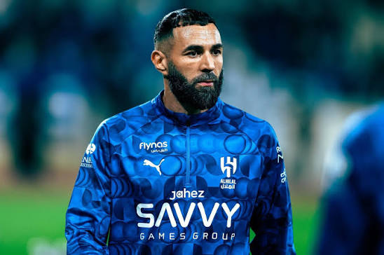 الهلال يعلن رحيل كريم بنزيما